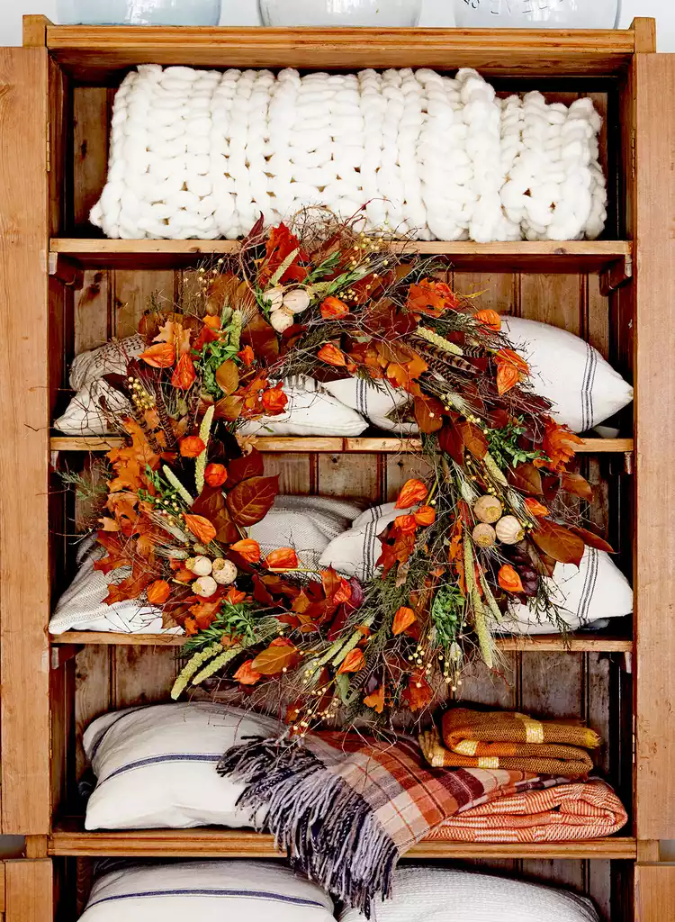 29 Creative Fall Decor Ideas to Cozy Up Your Home 7 Creative Fall Decor Ideas