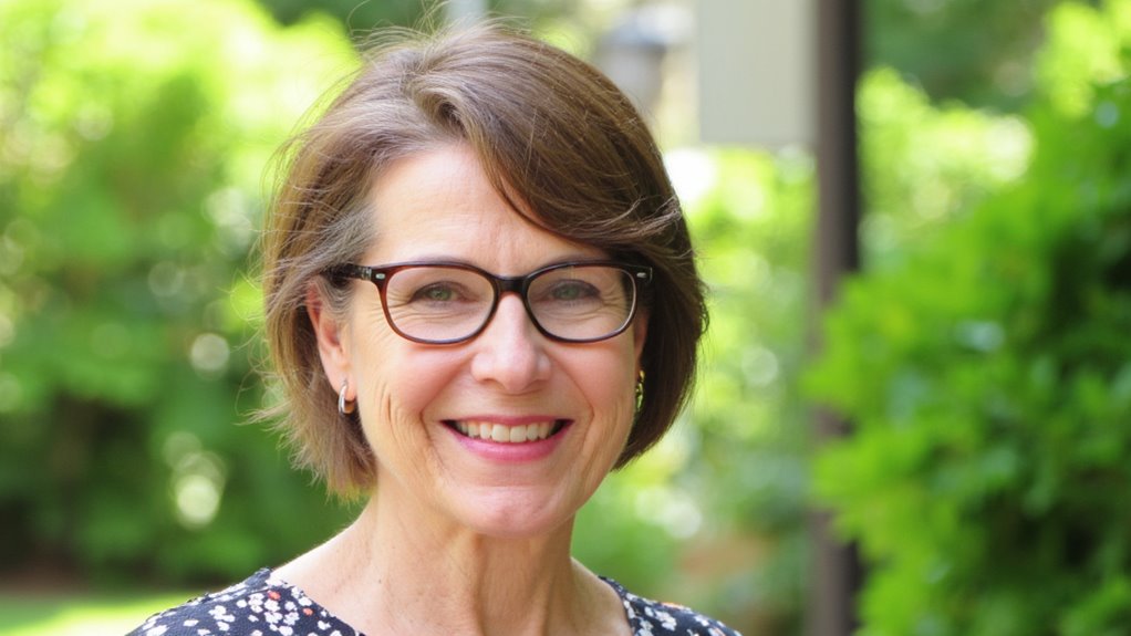 31+ Best Short Hairstyles for Women Over 50 With Glasses in 2025 2 short hairstyles for older women
