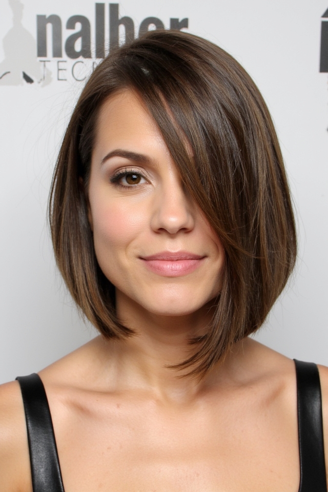 33+ Jaw-Length Bob Haircuts to See If You Want a Chic Crop in 2025 75 sleek and sophisticated bob